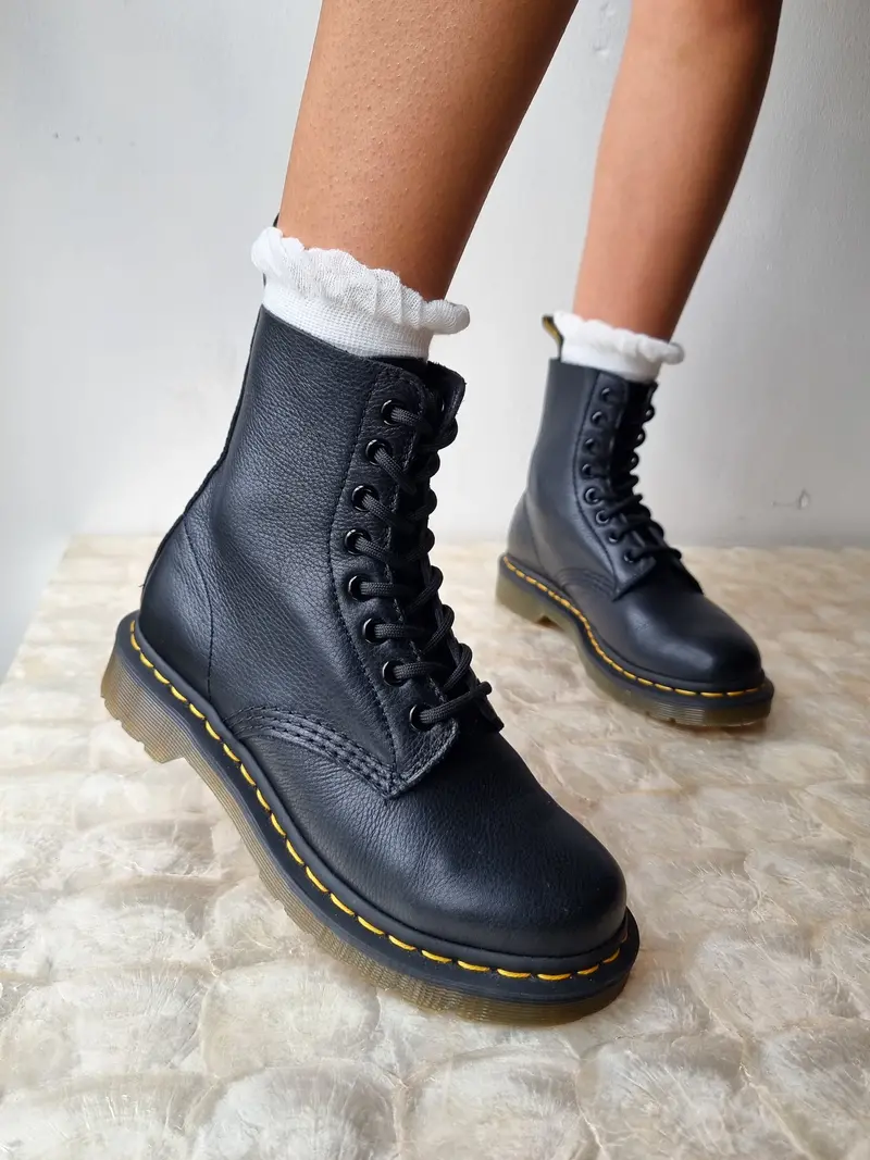 Dr. Martens 1460 Pascal Black Virginia 4