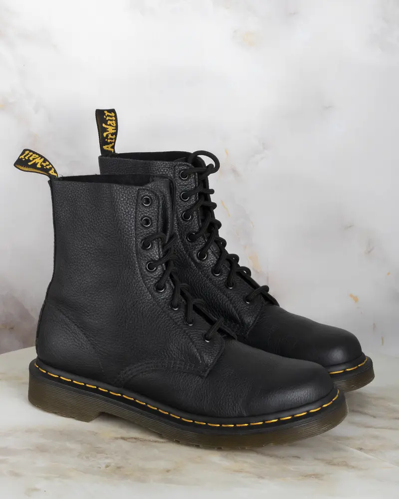 Dr. Martens 1460 Pascal Black Virginia Uk 7- Pre-Loved 1