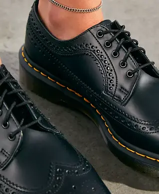Dr.Martens 3989 Black 1