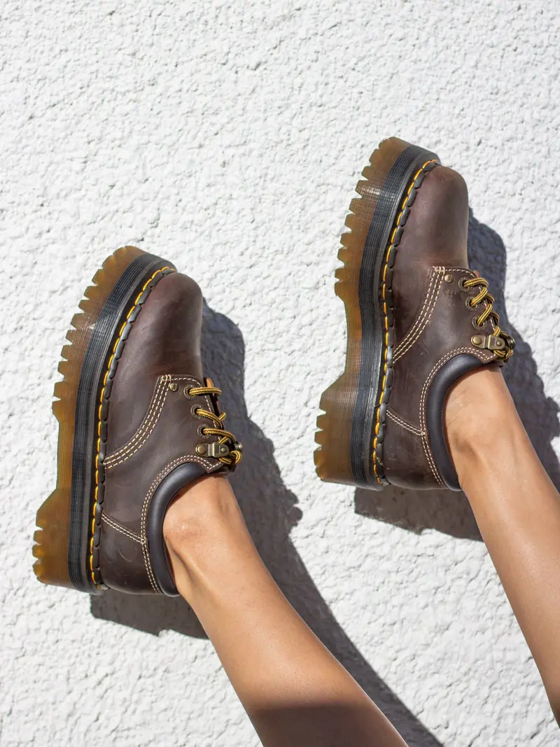 Dr. Martens 8053 Quad Arc Crazy Horse 1