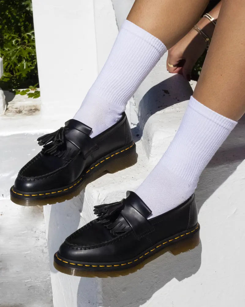 Dr. Martens Adrian Black Smooth Ys 1