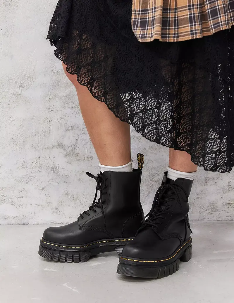 Dr. Martens Audrick Lace-Up 2