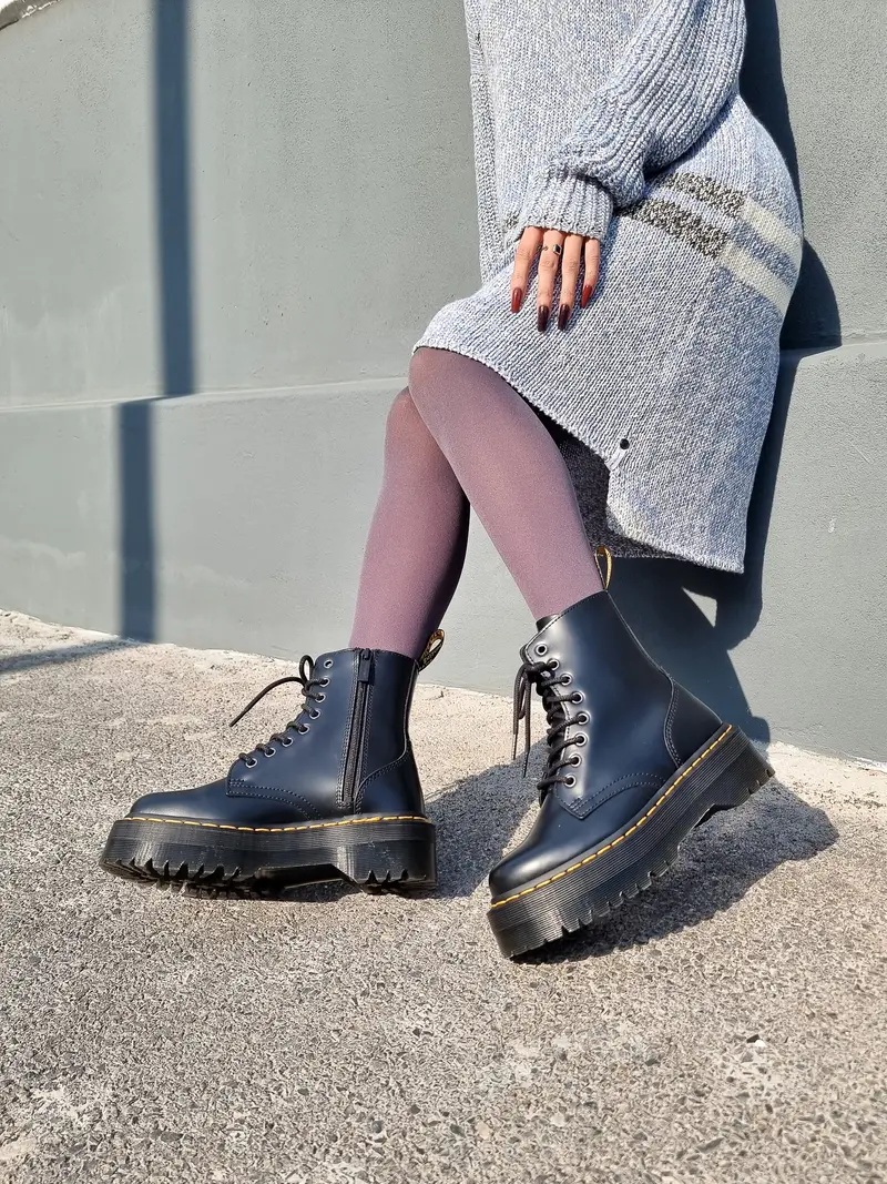 Dr. Martens Jadon Black Smooth 4