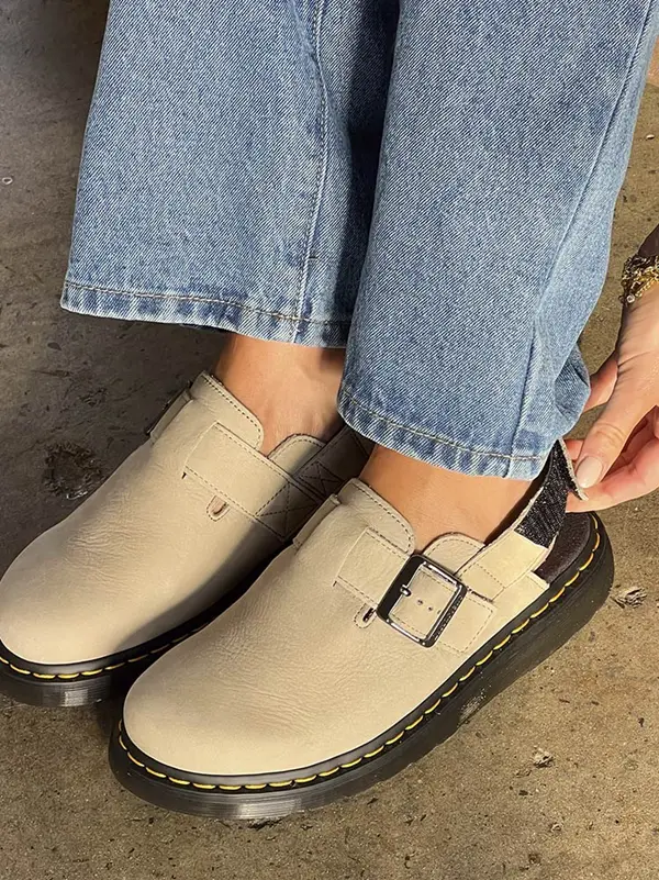 Dr. Martens Jorge Warm Stone Nubuck 1