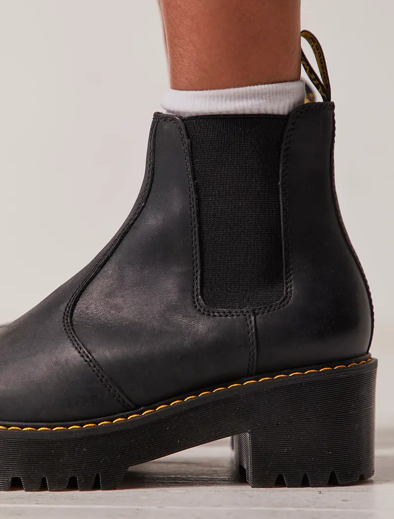 Dr. Martens Rometty Black Wyoming 7