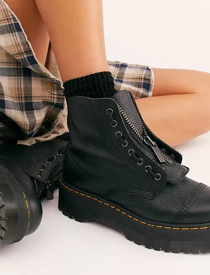 Dr. Martens Sinclair Black Milled Leather 1