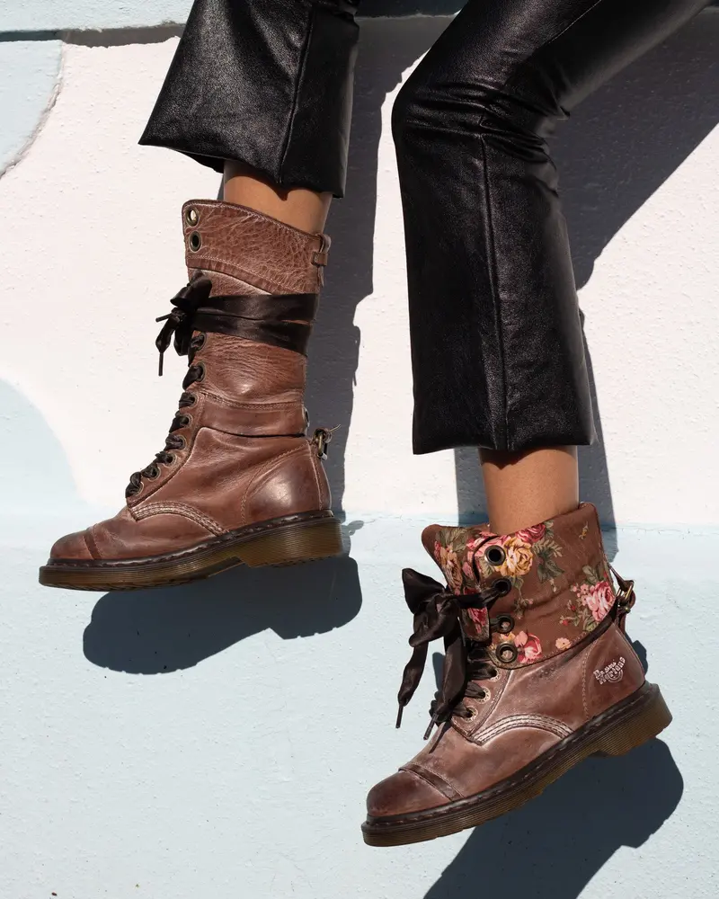 Dr. Martens Triumph Brown Massai 1