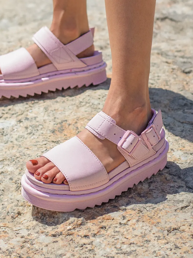 Dr. Martens Voss Pink Mono 1