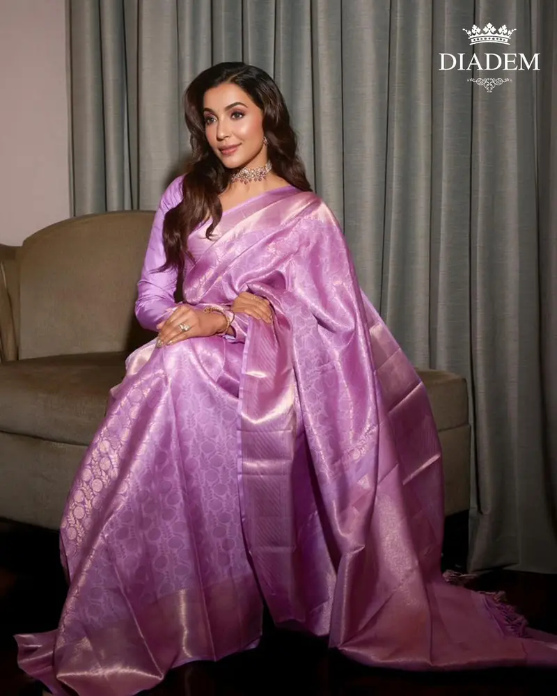 Dusty Lavender Floral Woven Design Pure Kanchipuram Silk Saree With Zari Border 1