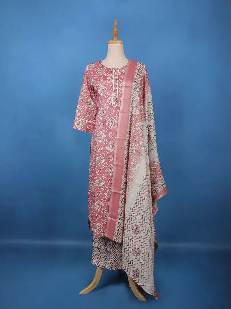 Dusty Pink Floral Printed Cotton Salwar Suit Set With Lace Detailing 1