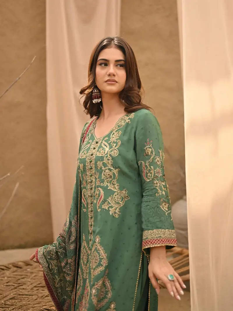 Emerald Green Floral Embroidered Crepe Palazzo Suit 2