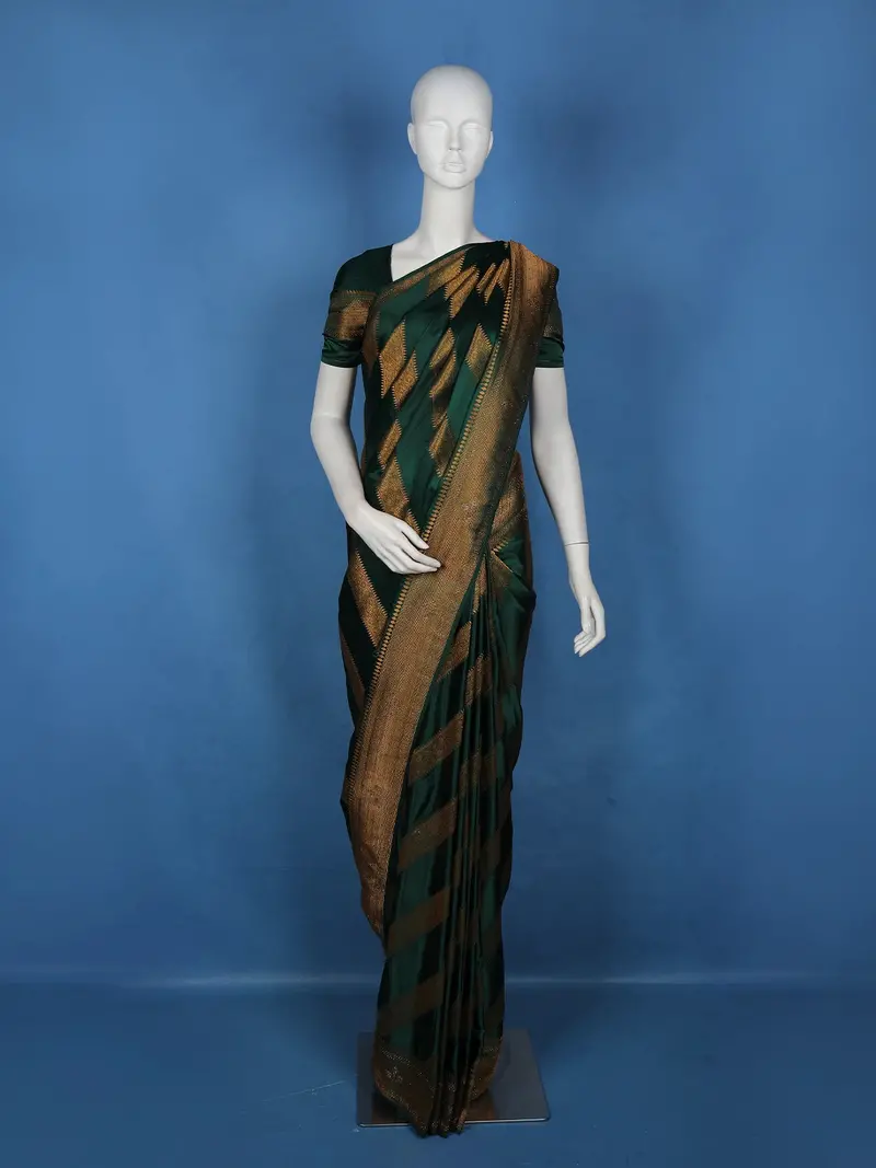 Emerald Green Geometric Woven Design Banarasi Silk Saree 1