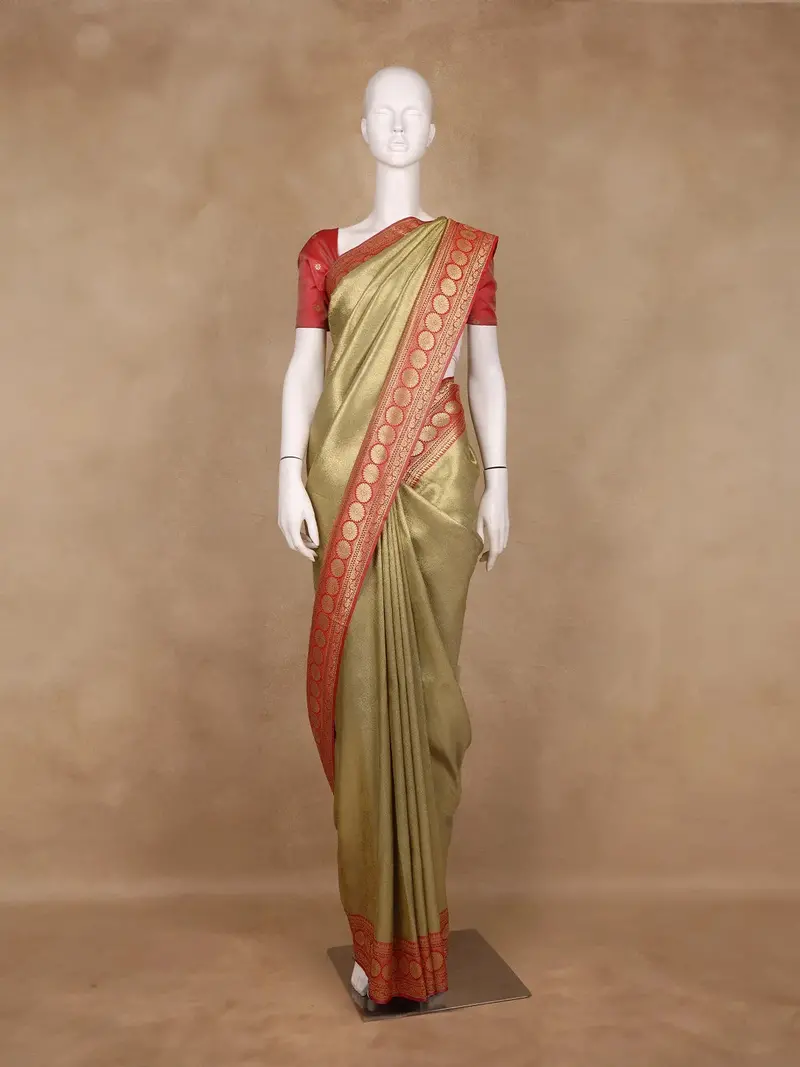Gold Floral Designed Fancy Banarasi Silk Saree 1