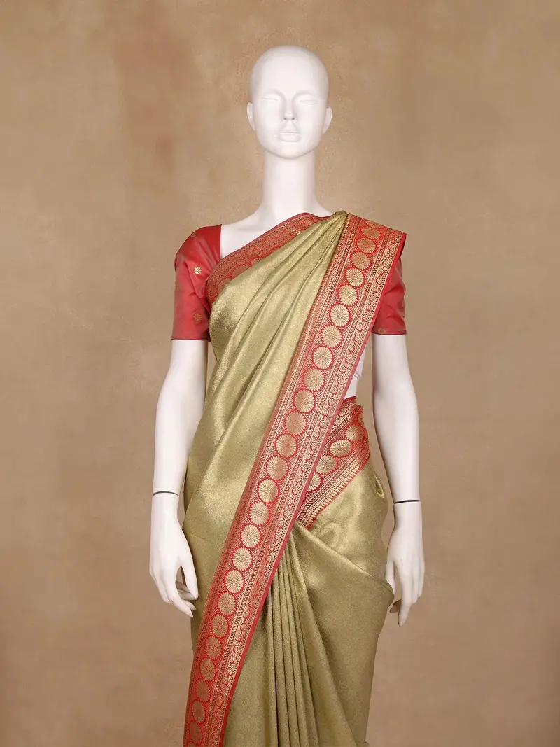 Gold Floral Designed Fancy Banarasi Silk Saree 2