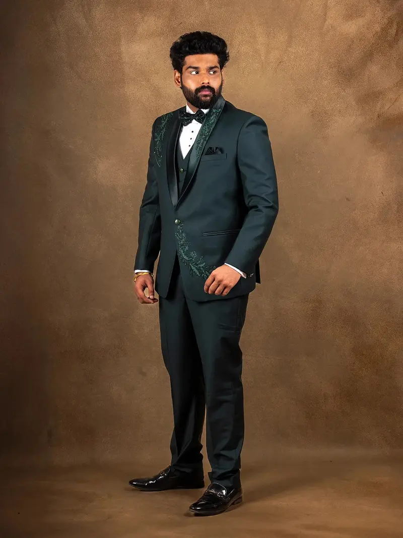 Green 3-Piece Suit With Matching Blazer Coat And Bow 1