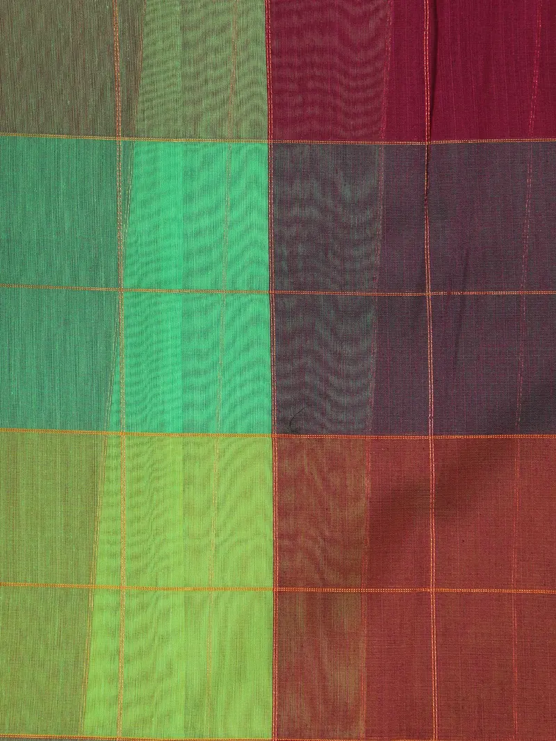 Green And Maroon Checked Design Cotton Saree With Contrast Border 2