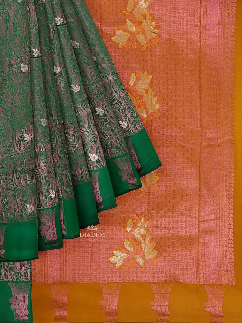 Green Art Silk Saree With Floral Motif On The Body And Contrast Zari Border 1
