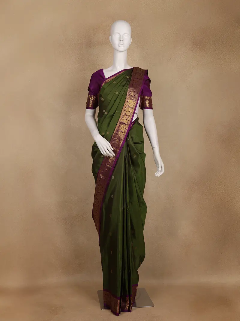 Green Butta Woven Design Pure Kanchipuram Silk Saree 1