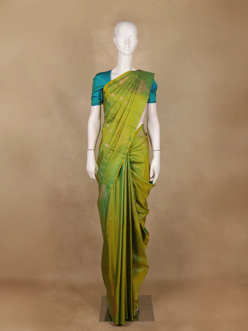 Green Butta Woven Design Pure Kanchipuram Silk Saree 1