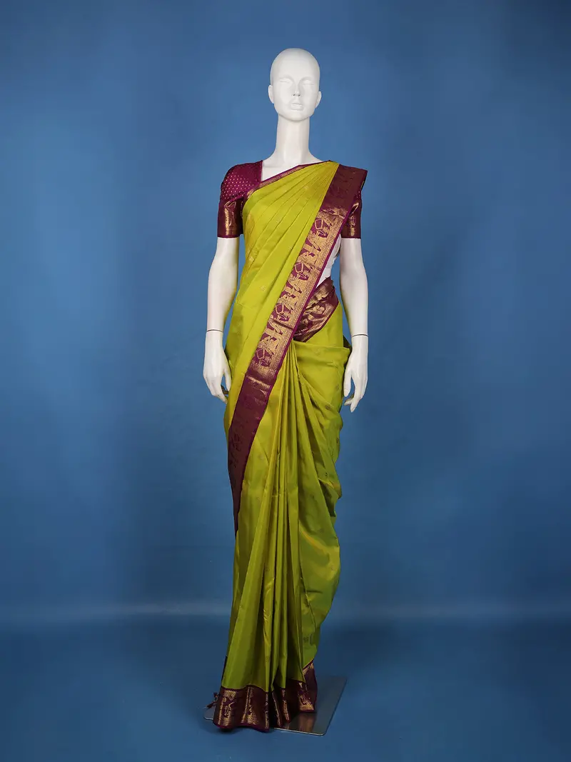 Green Butta Woven Design Pure Kanchipuram Silk Saree 1