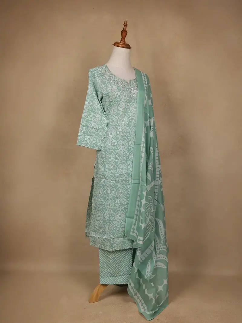 Green Floral Design Printed Cotton Salwar Suit 4