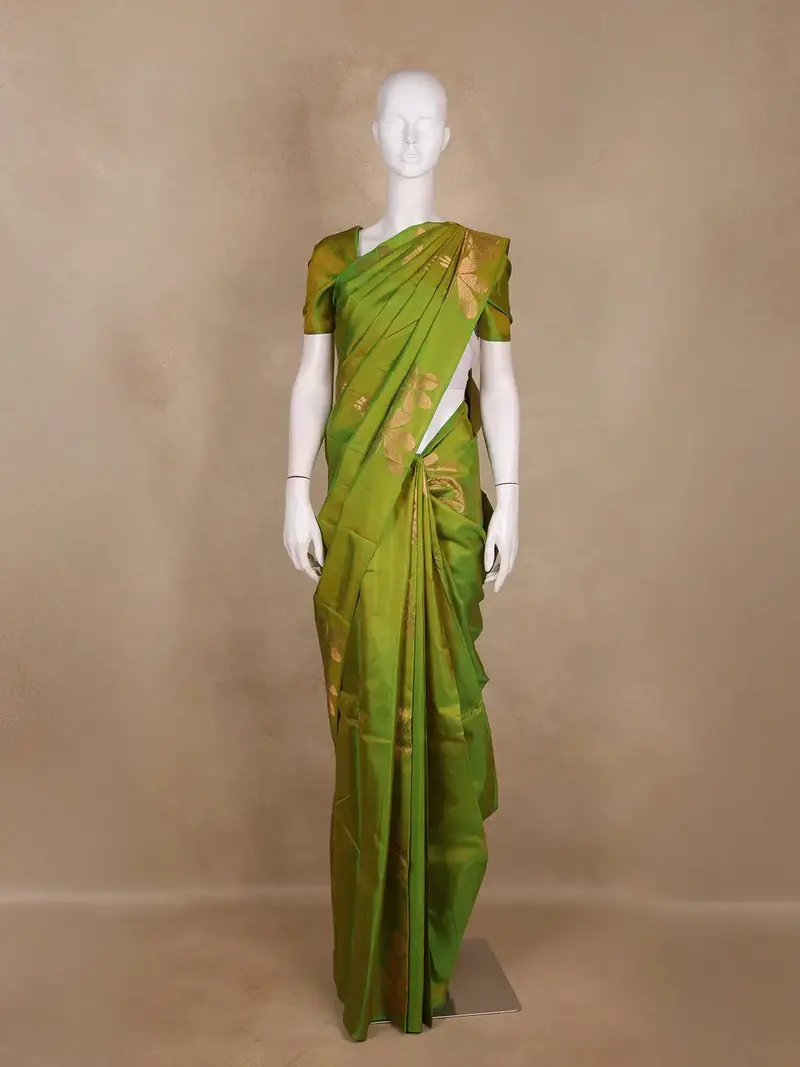 Green Floral Woven Design Pure Kanchipuram Silk Saree 1
