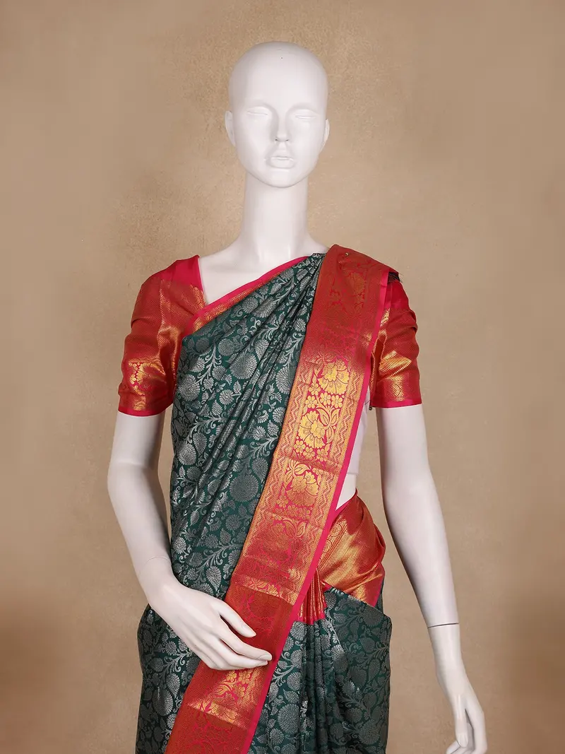 Green Floral Woven Kanchipuram Silk Saree 2