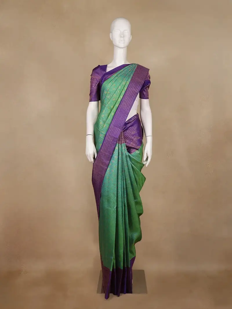 Green Floral Woven Pure Kanchipuram Silk Saree 1