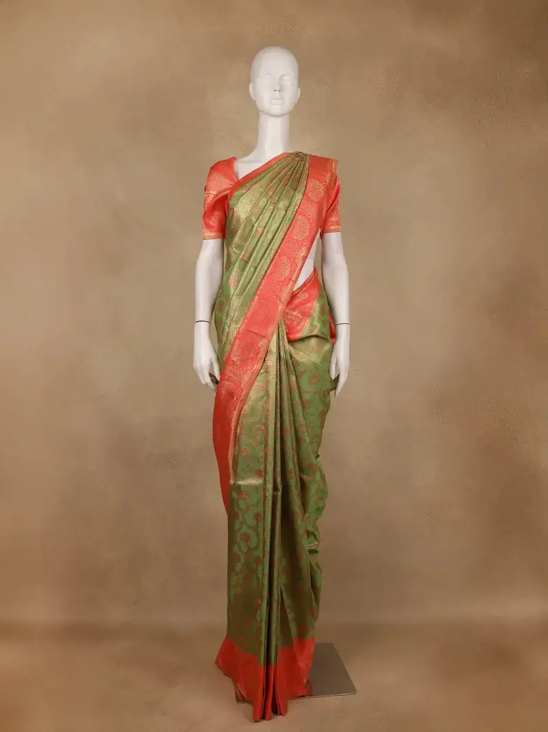 Green Floral Woven Pure Kanchipuram Silk Saree With Contrast Zari Border 1