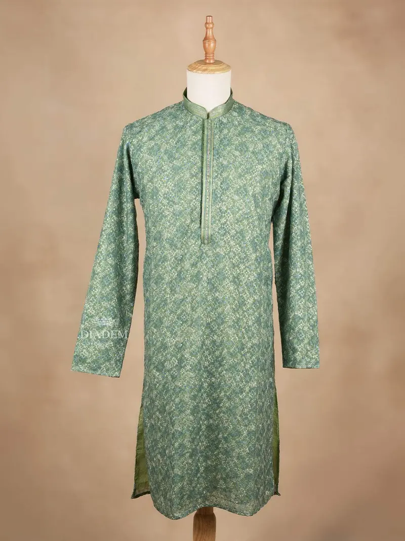 Green Kurta Set With Floral Embroidery Designs, With Pant 2