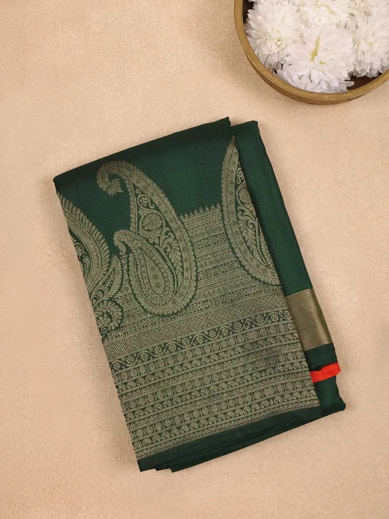 Green Paisley Woven Pure Kanchipuram Silk Saree 1