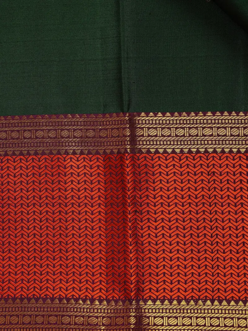 Green Peacock And Chakaram Woven Pure Kanchipuram Silk Saree 2