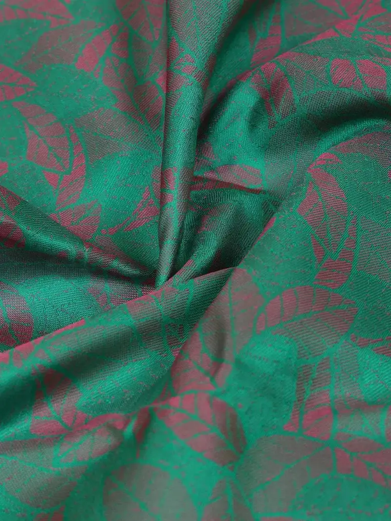 Green Pure Kanchipuram Bridal Silk Saree With Floral Design On The Body With Zari Border 2