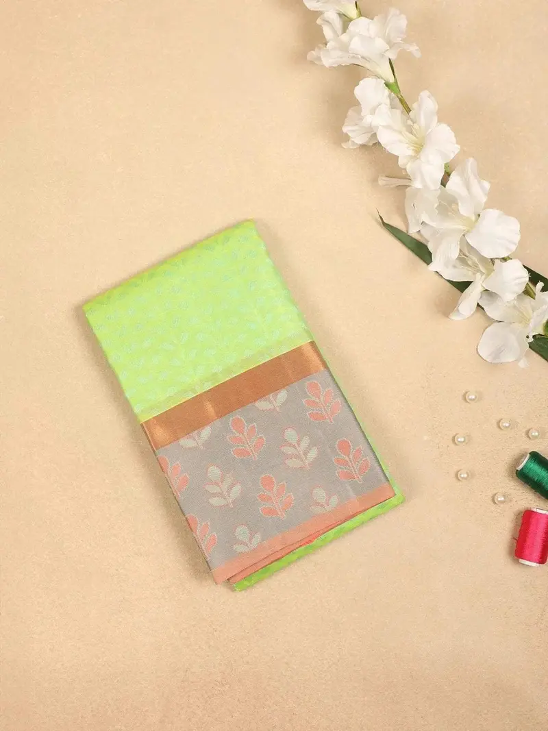 Green Pure Kanchipuram Bridal Silk Saree With Geometric Design On The Body With Zari Border 1