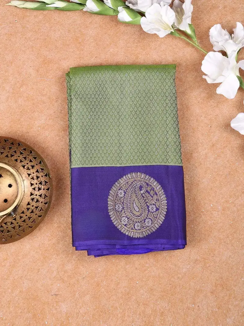 Green Pure Kanchipuram Bridal Silk Saree With Leaf Jacquard Design On The Body With Contrast Border 1