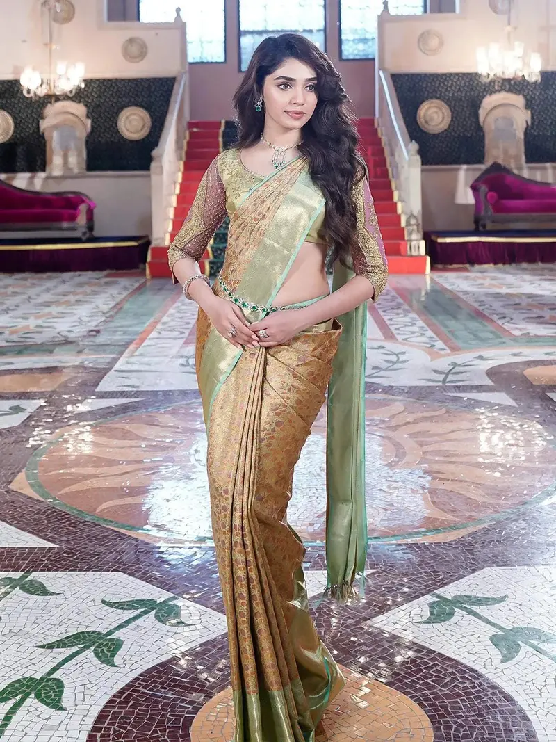 Green Pure Kanchipuram Tissue Silk Saree 1
