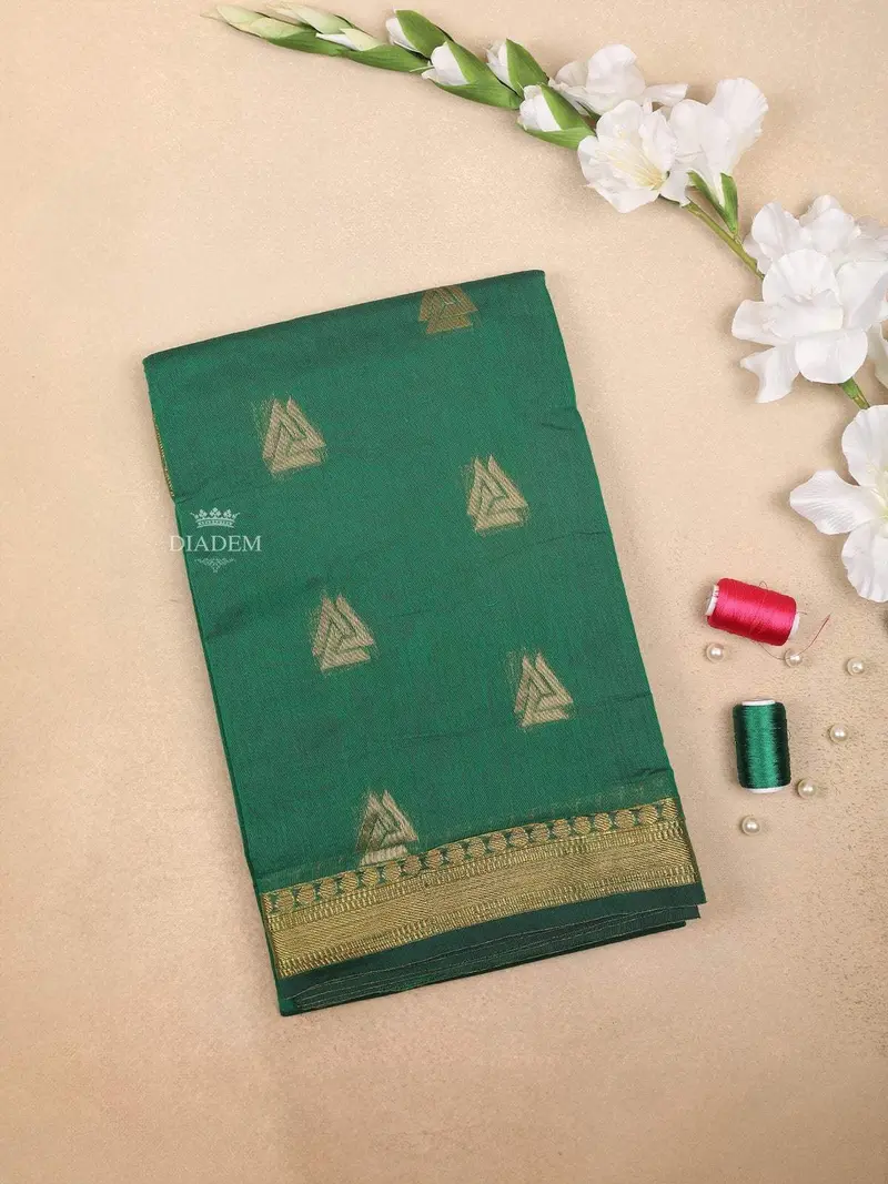 Green Silk Cotton Saree With Geometric Floral Design On The Body With Contrast Border 1