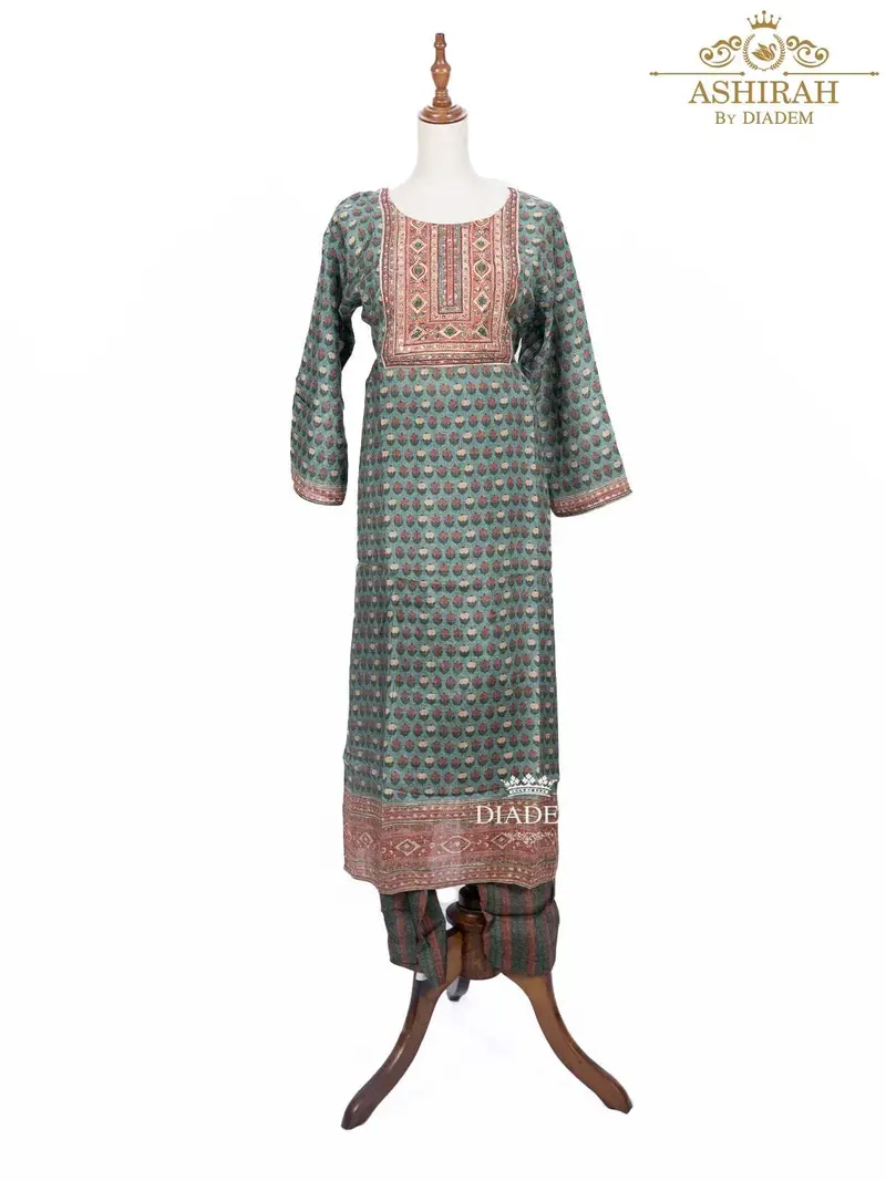 Green Straight Cut Salwar Suit Adorned With Floral Prints 1