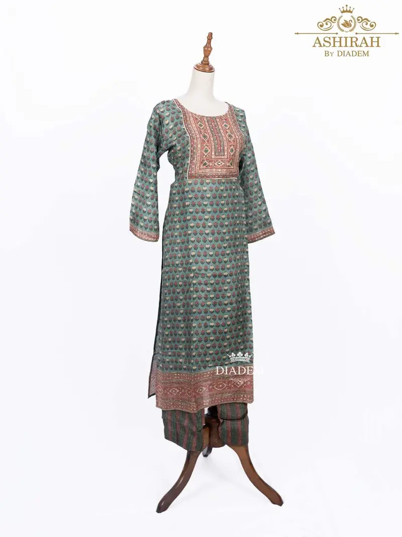 Green Straight Cut Salwar Suit Adorned With Floral Prints 2
