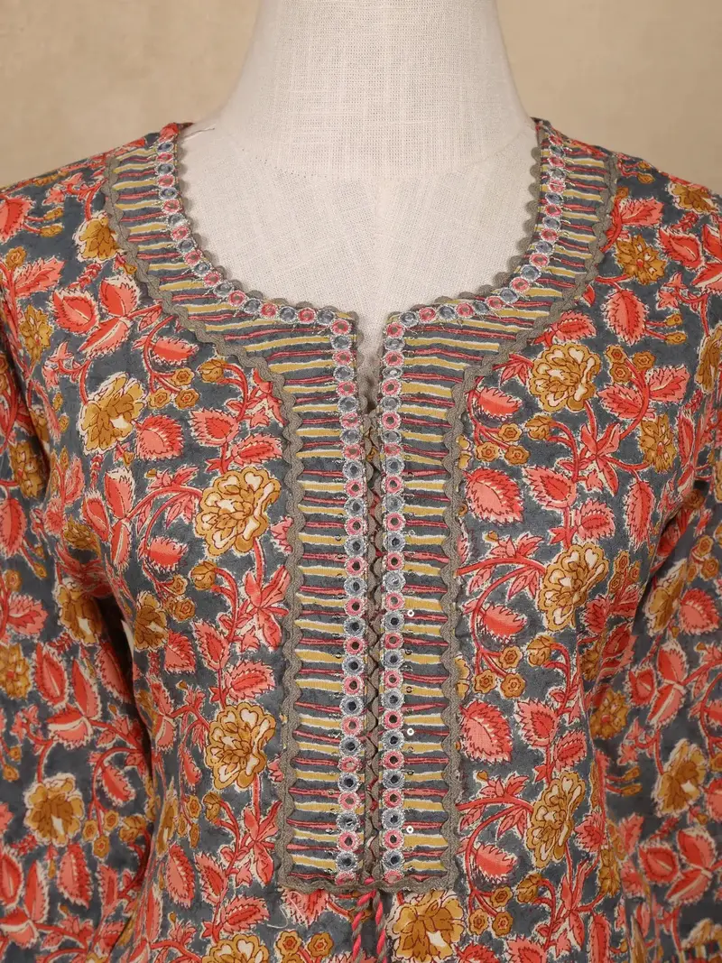 Grey Floral Design Printed Cotton Salwar Suit 5