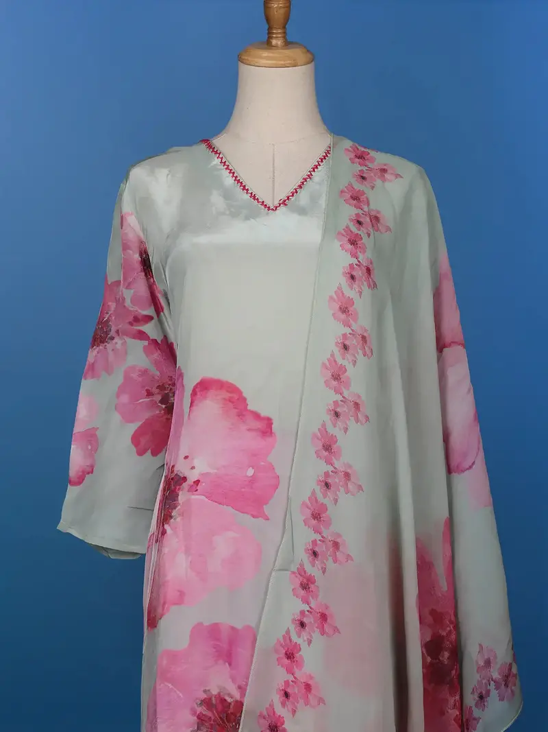 Grey Floral Prints Crepe Straight Cut Salwar Suit 2