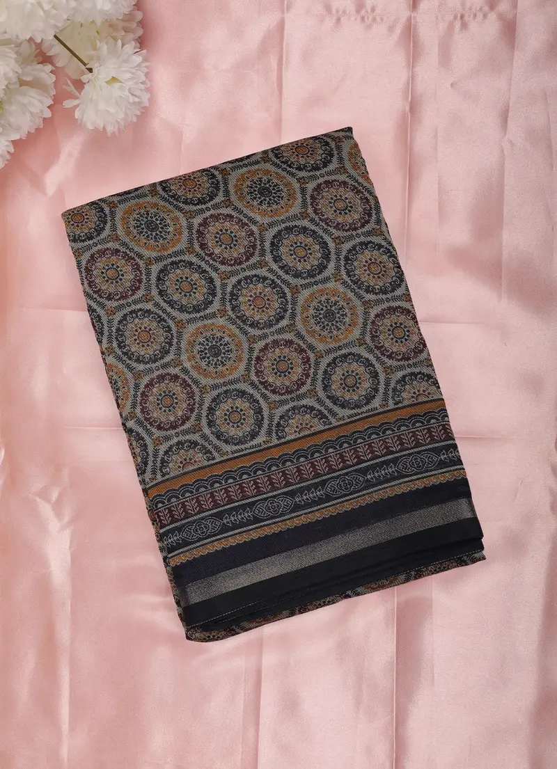 Grey Geometric Medallion Printed Design Mixed Cotton Saree With Contrast Border 1