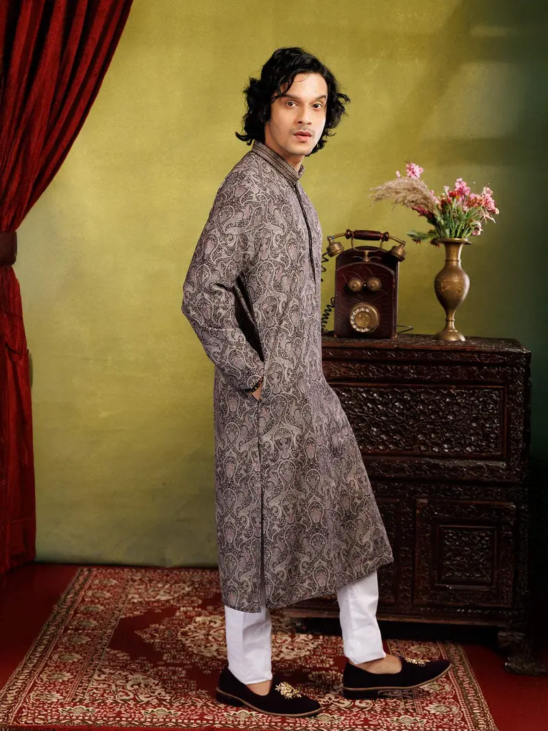 Grey Kurta Set With Floral Printed Designs, With Pant 1
