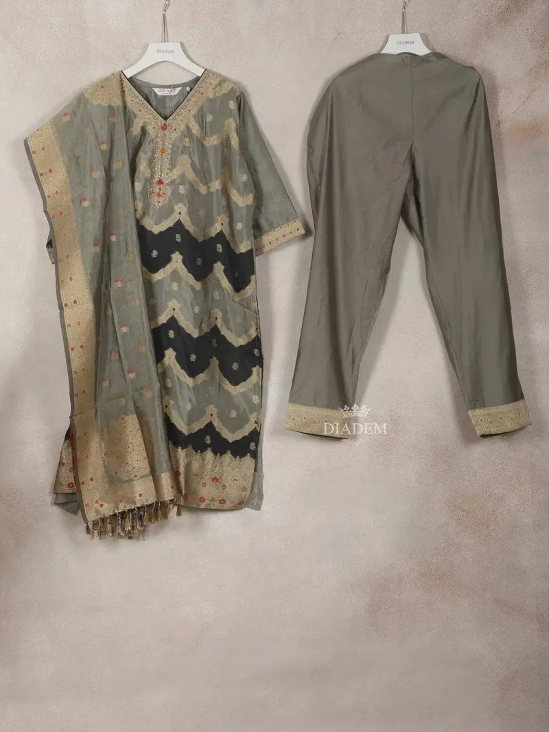 Grey Semi Banarasi Straight Cut Salwar Suit Adorned With Sequins And Prints Paired With Dupatta 2