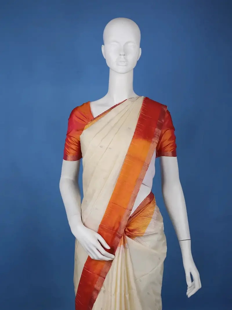 Ivory Cream Diamond Motifs Zari Woven Soft Silk Saree 2
