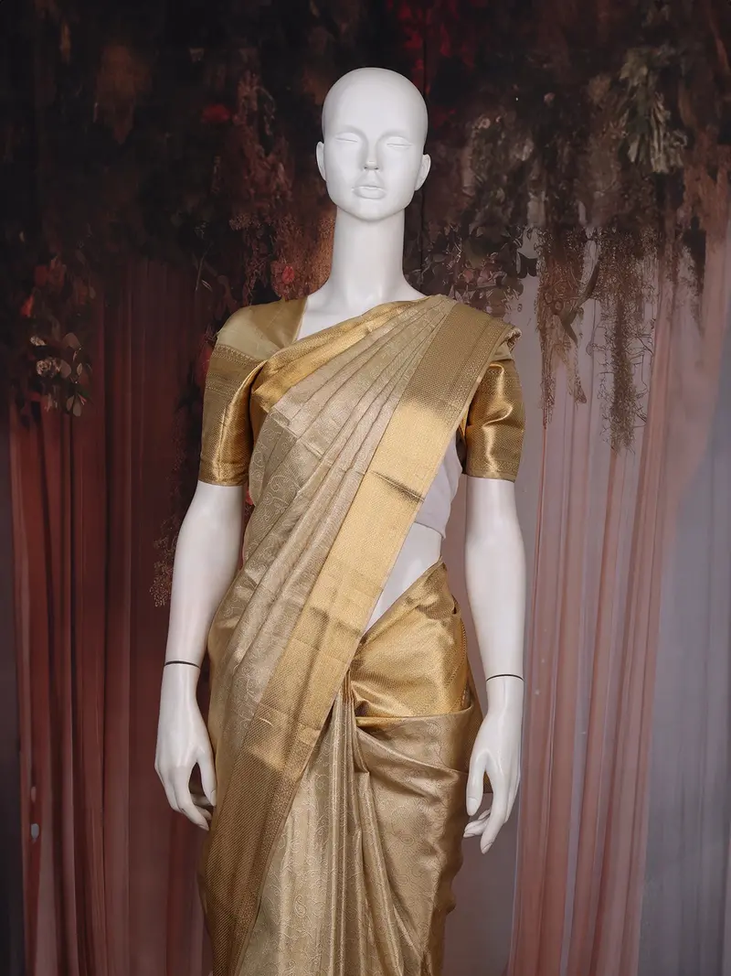 Ivory Floral And Paisley Woven Kanchipuram Tissue Silk Saree 2