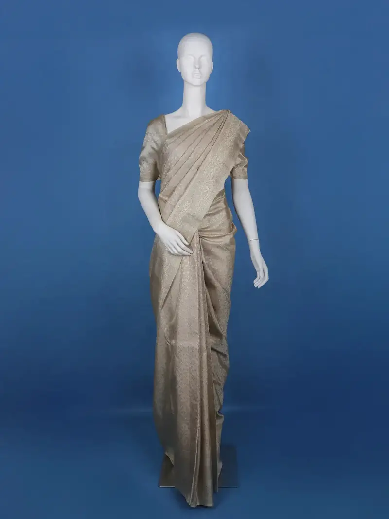 Ivory Floral Woven Pure Kanchipuram Silk Saree 1