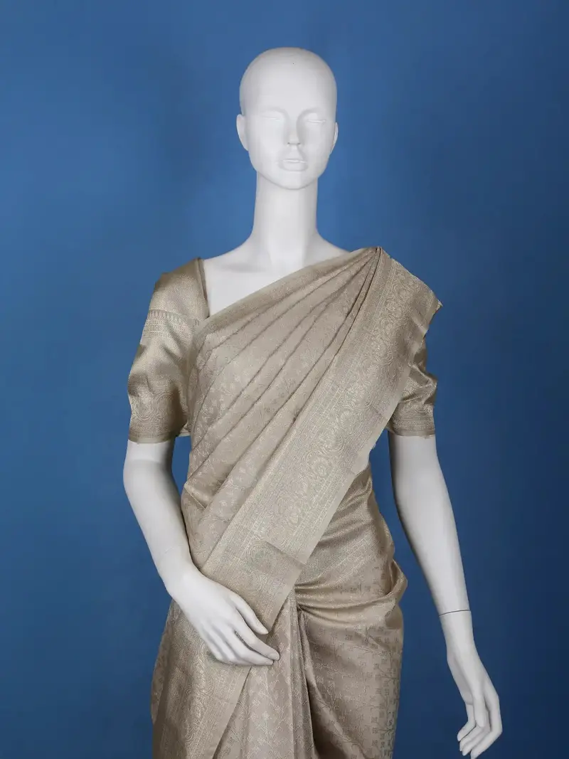 Ivory Floral Woven Pure Kanchipuram Silk Saree 2