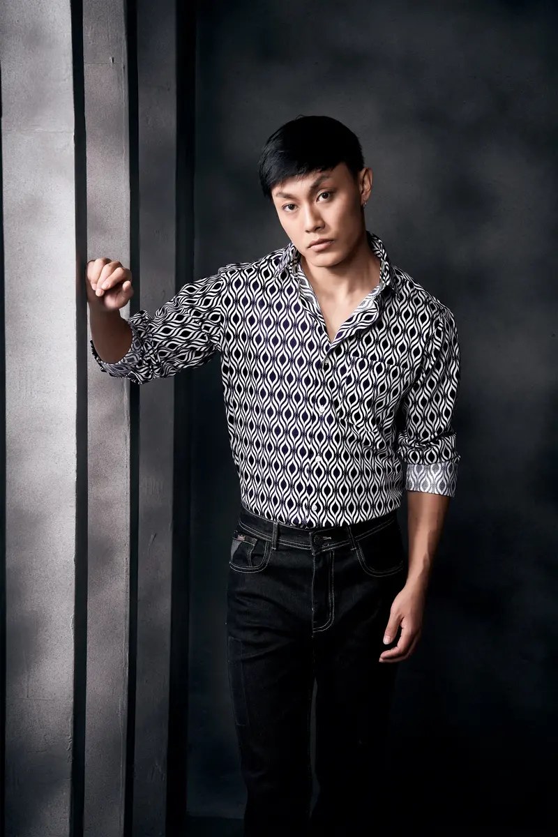 Jade Black And Bright White Hypnotic Printed Subtle Sheen Super Soft Premium Cotton Shirt 7