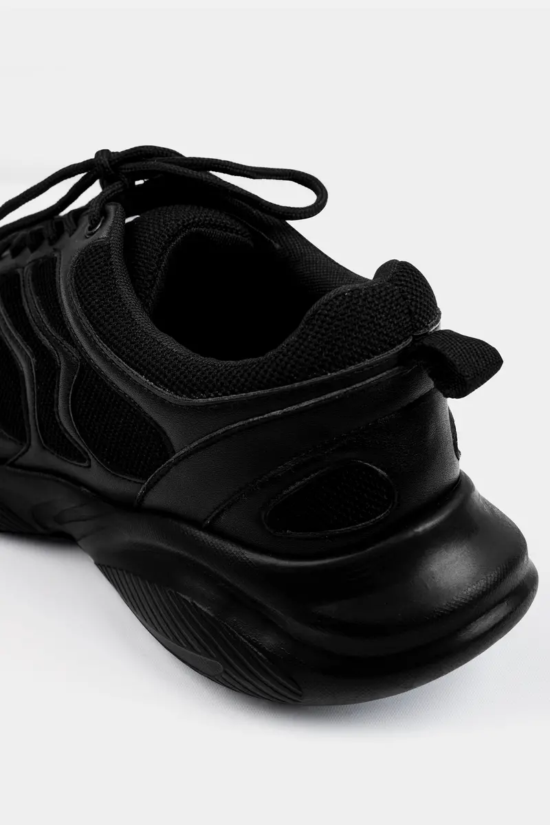 Jade Black Lace-Up Running Shoes 5